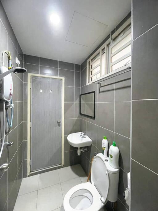 Cozyhouse 4Room 3Bath Room 10Pax'''Simpangampattasek Simpang Ampat  Buitenkant foto