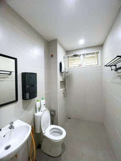 Cozyhouse 4Room 3Bath Room 10Pax'''Simpangampattasek Simpang Ampat  Buitenkant foto